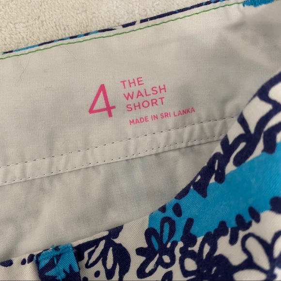 Lilly Pulitzer Walsh Shorts in Hippy Happy Shake Print Sz 4 - Picture 8 of 13